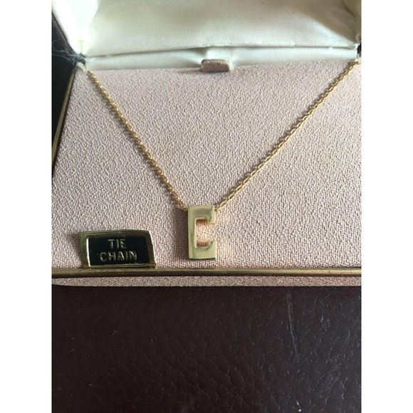 Vintage Hickok tie chain with letter C new in orig - Picture 2 of 3